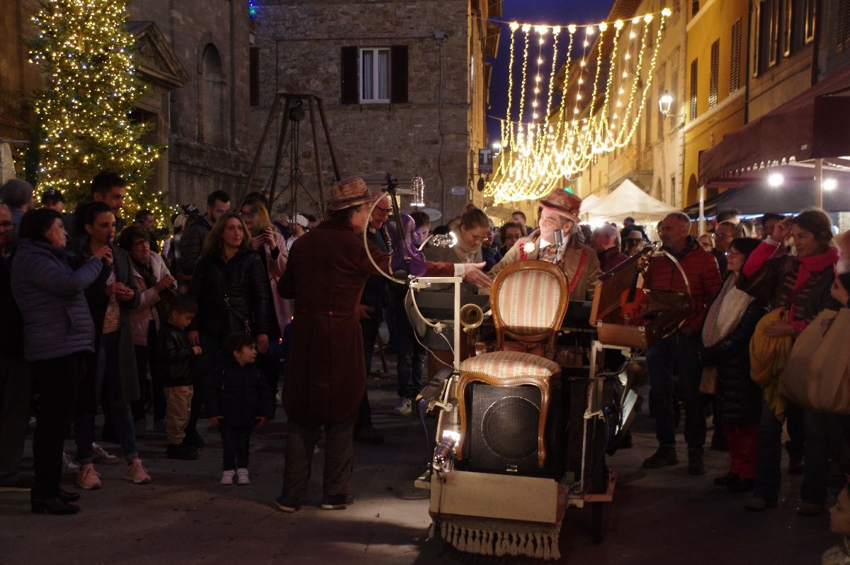 Mercatini, feste e degustazioni in Toscana Dicembre 2024 Alcuni appuntamenti da non perdere tra degustazioni e mercati.